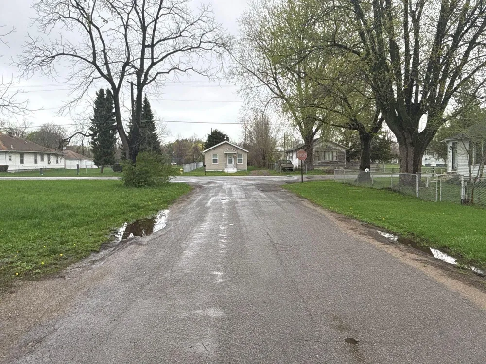 282 Chestnut Street Benton Harbor, MI 49022