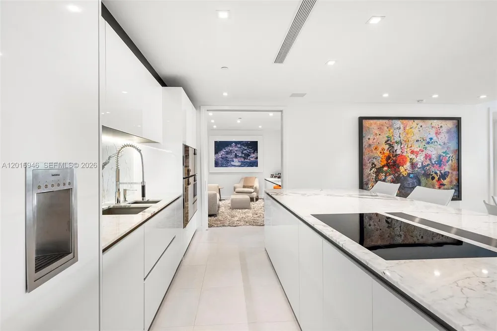 10201 Collins Ave #1806 Bal Harbour, FL 33154
