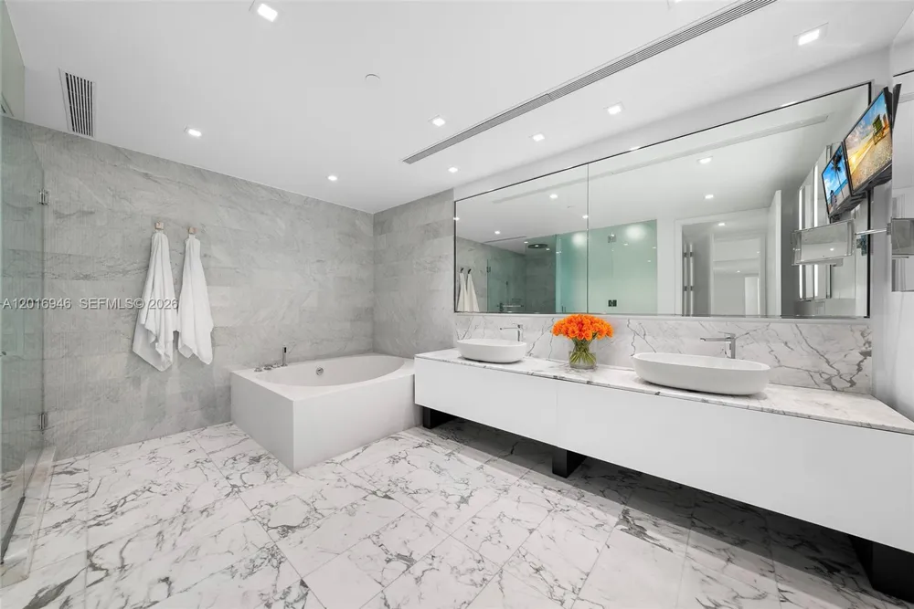 10201 Collins Ave #1806 Bal Harbour, FL 33154