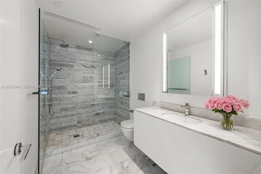 10201 Collins Ave #1806 Bal Harbour, FL 33154