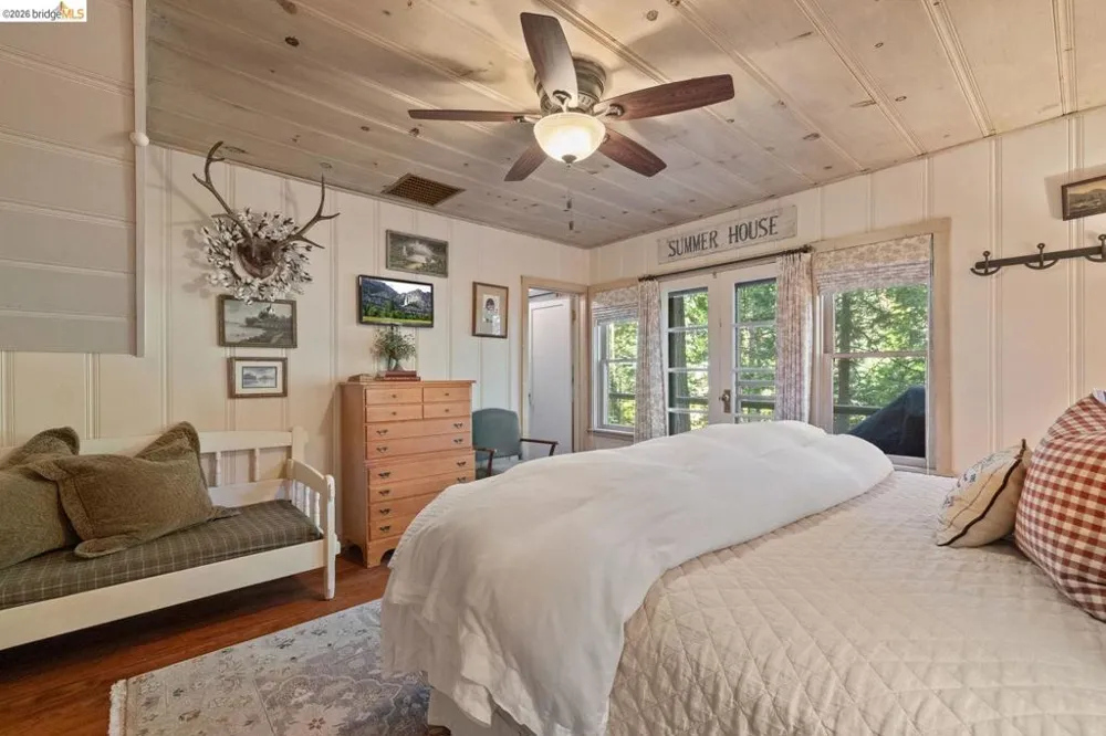 105 Pinecrest Lake RD Pinecrest, CA 95364