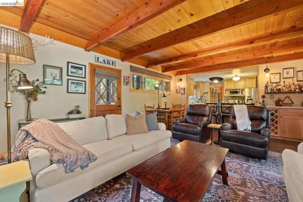 105 Pinecrest Lake RD Pinecrest, CA 95364