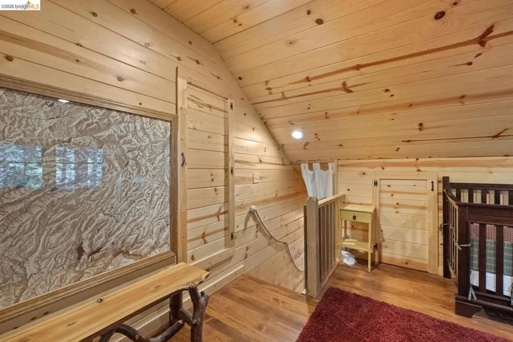 105 Pinecrest Lake RD Pinecrest, CA 95364