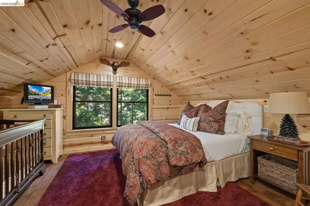 105 Pinecrest Lake RD Pinecrest, CA 95364