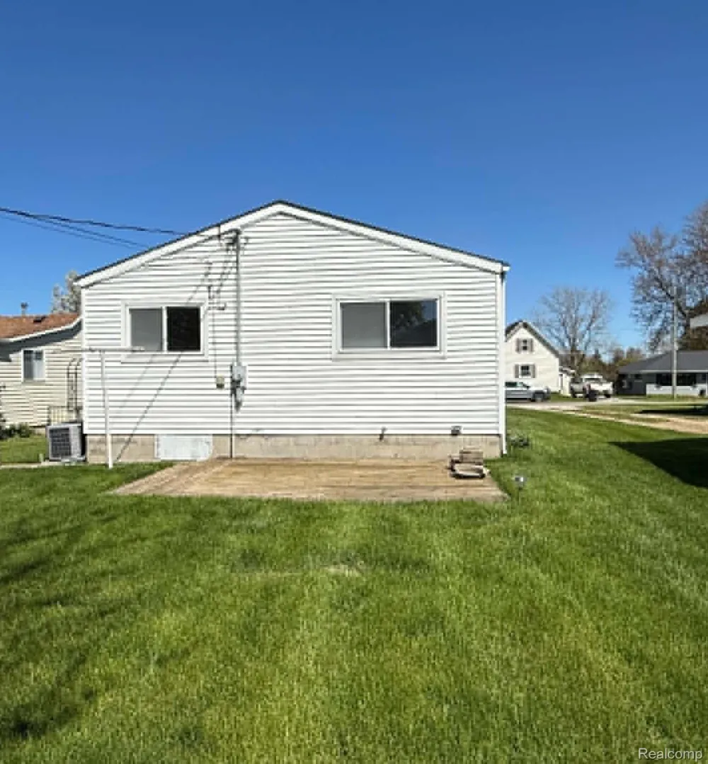 8541 Adams Street Port Austin Village, MI 48467