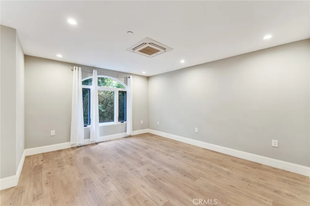 168 S Sierra Madre Boulevard #113 Pasadena, CA 91107
