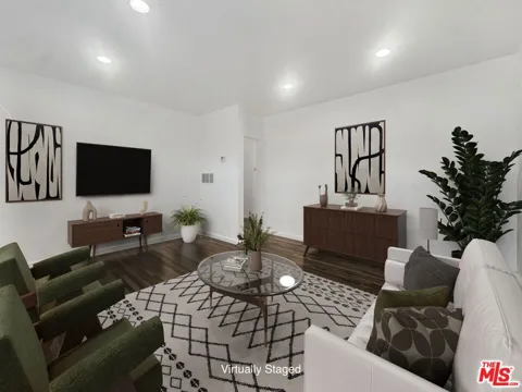 211 E 81st Street #D