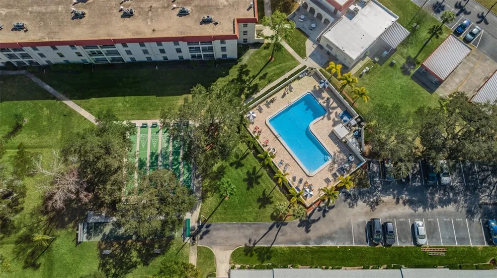 2700 BAYSHORE BOULEVARD #2205 Dunedin, FL 34698