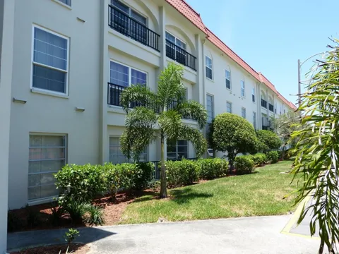 2700 BAYSHORE BOULEVARD #2205