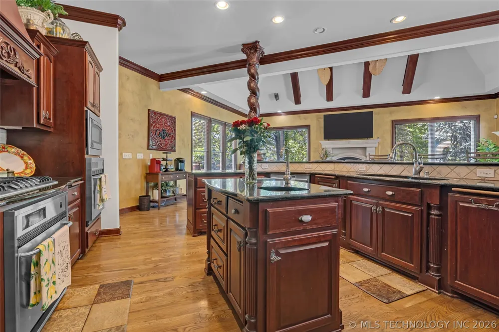 412 W Sunset Court Catoosa, OK 74015