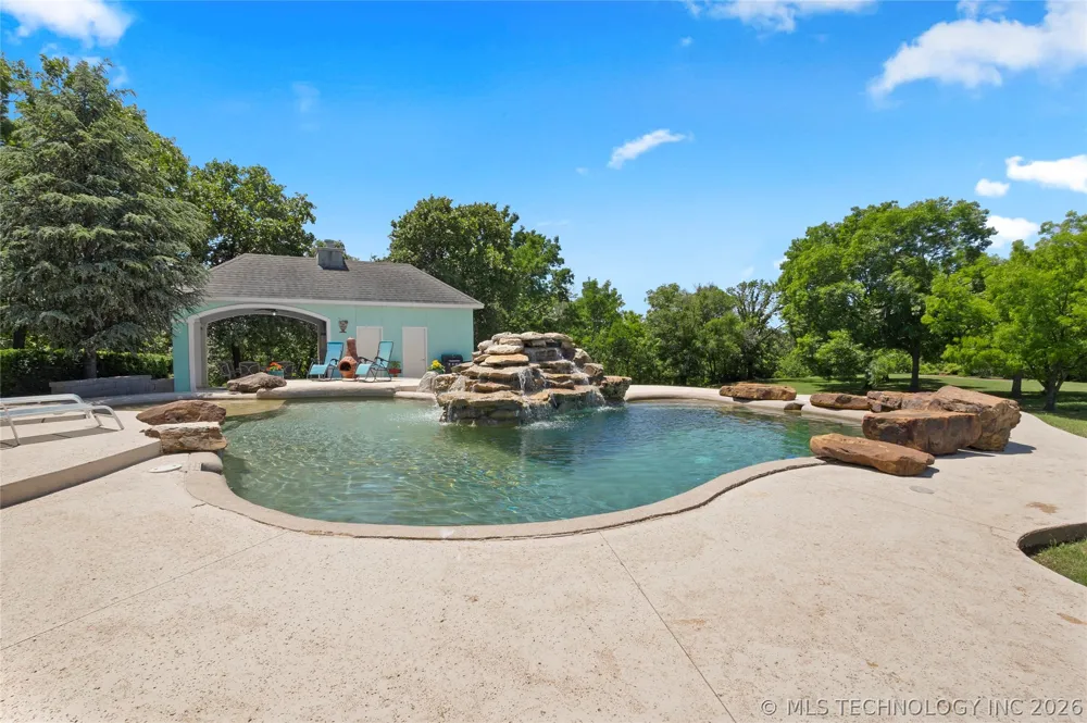412 W Sunset Court Catoosa, OK 74015