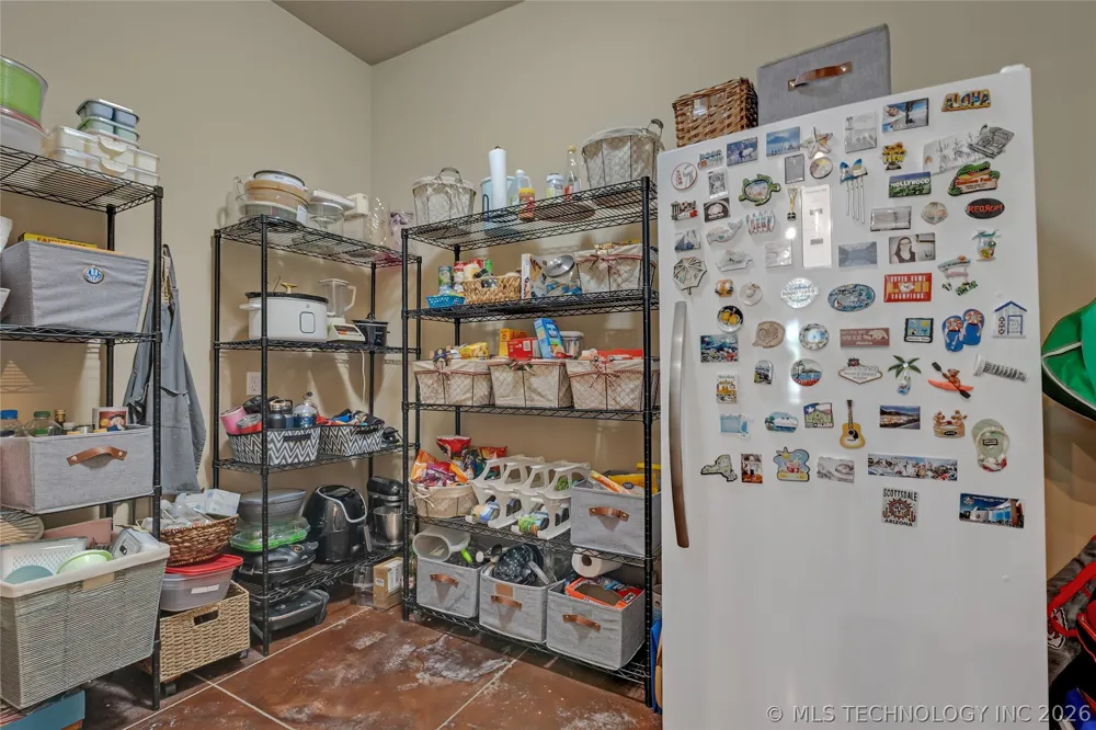 412 W Sunset Court Catoosa, OK 74015