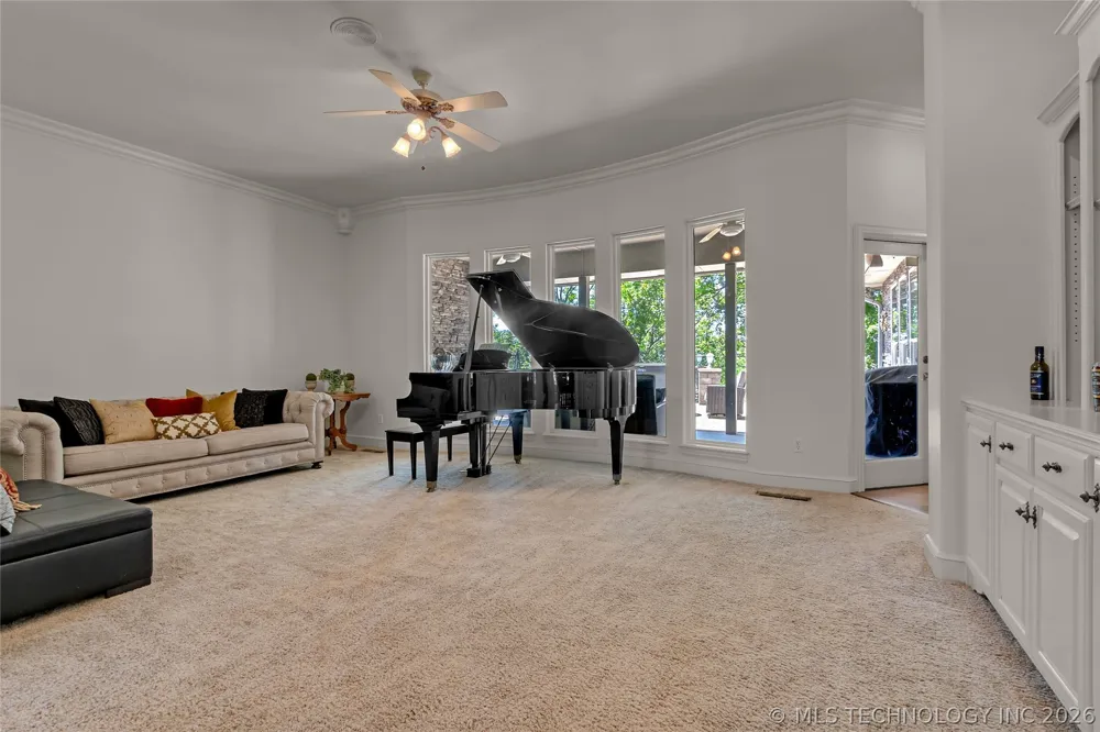 412 W Sunset Court Catoosa, OK 74015