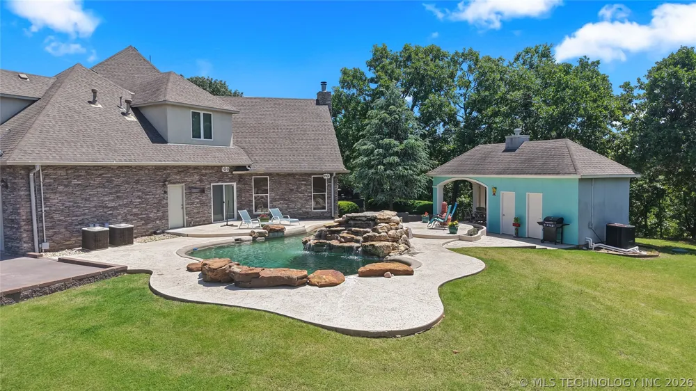412 W Sunset Court Catoosa, OK 74015