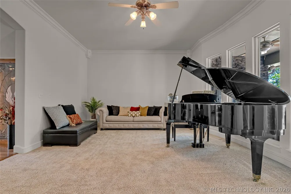 412 W Sunset Court Catoosa, OK 74015