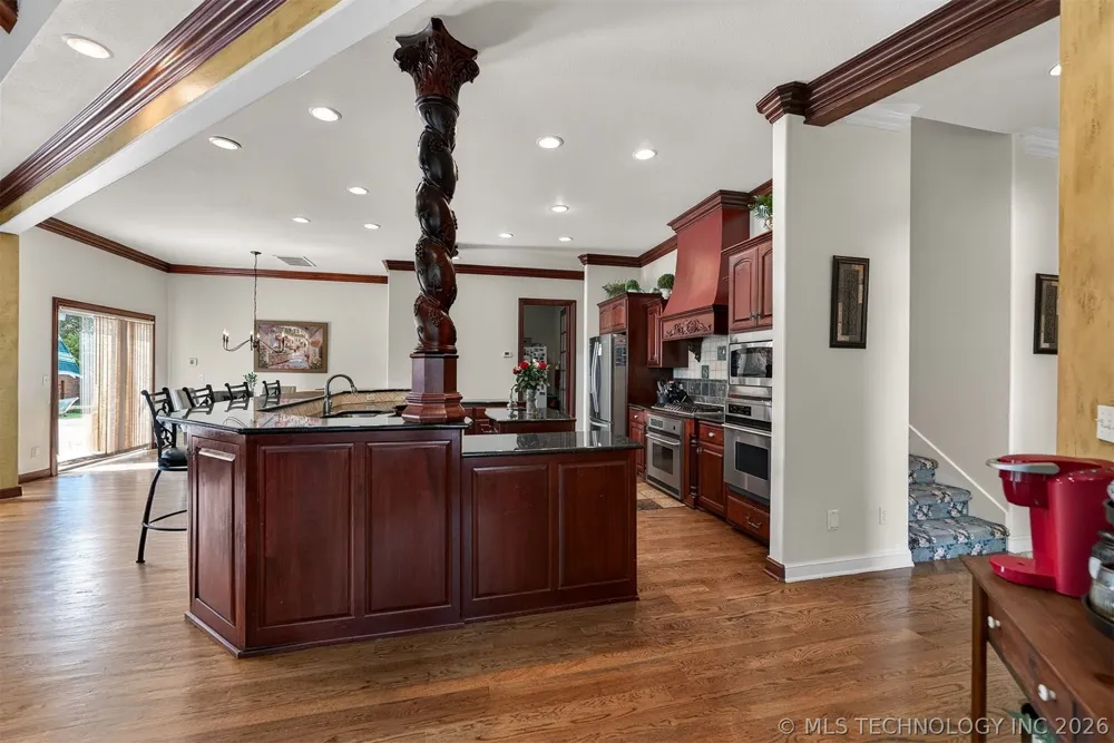 412 W Sunset Court Catoosa, OK 74015