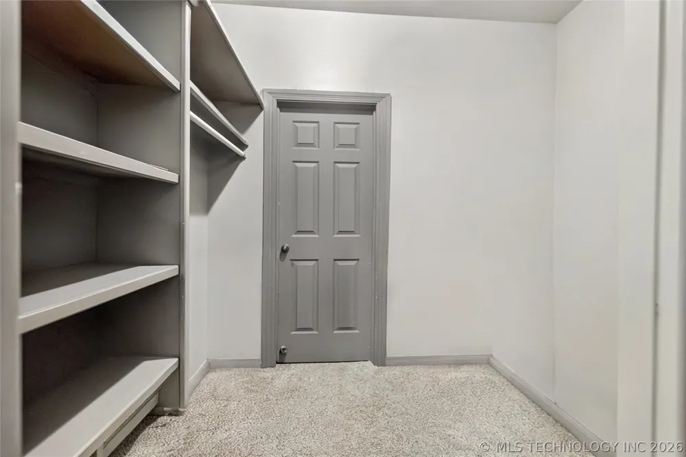 412 W Sunset Court Catoosa, OK 74015