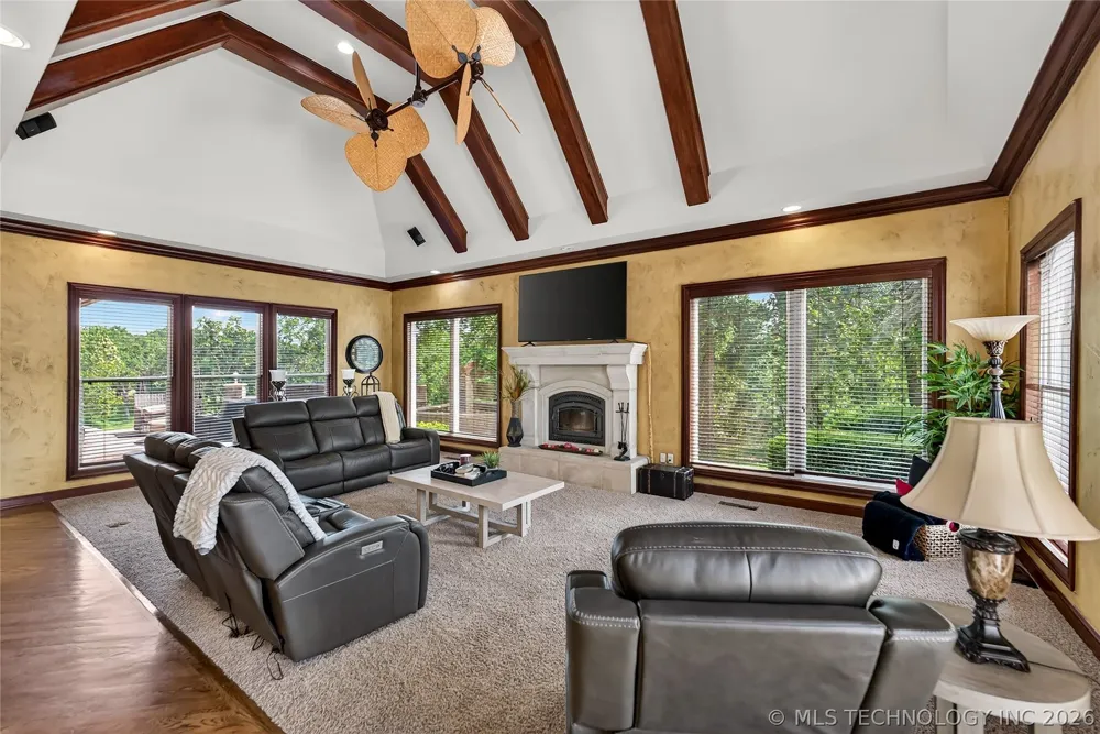 412 W Sunset Court Catoosa, OK 74015