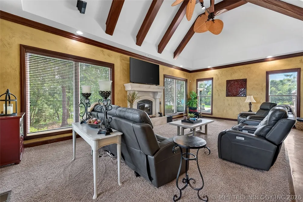 412 W Sunset Court Catoosa, OK 74015
