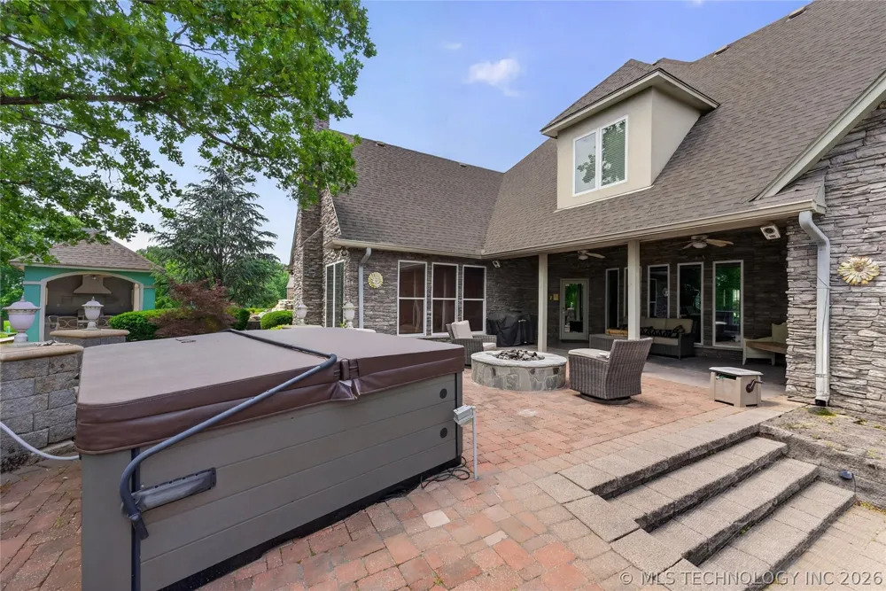 412 W Sunset Court Catoosa, OK 74015