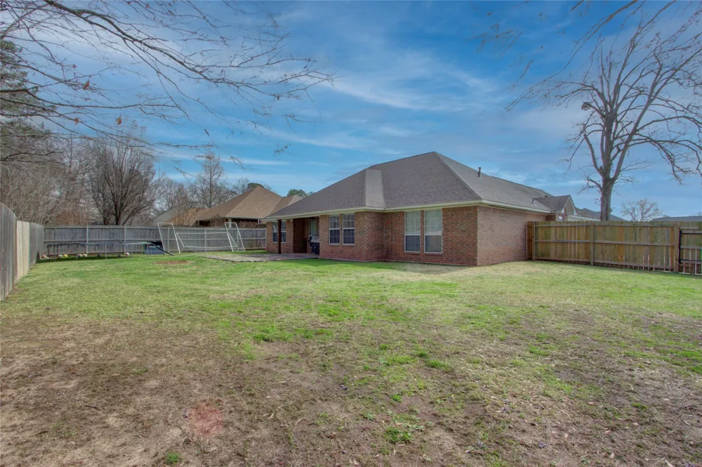 122 Corley Circle Wake Village, TX 75501