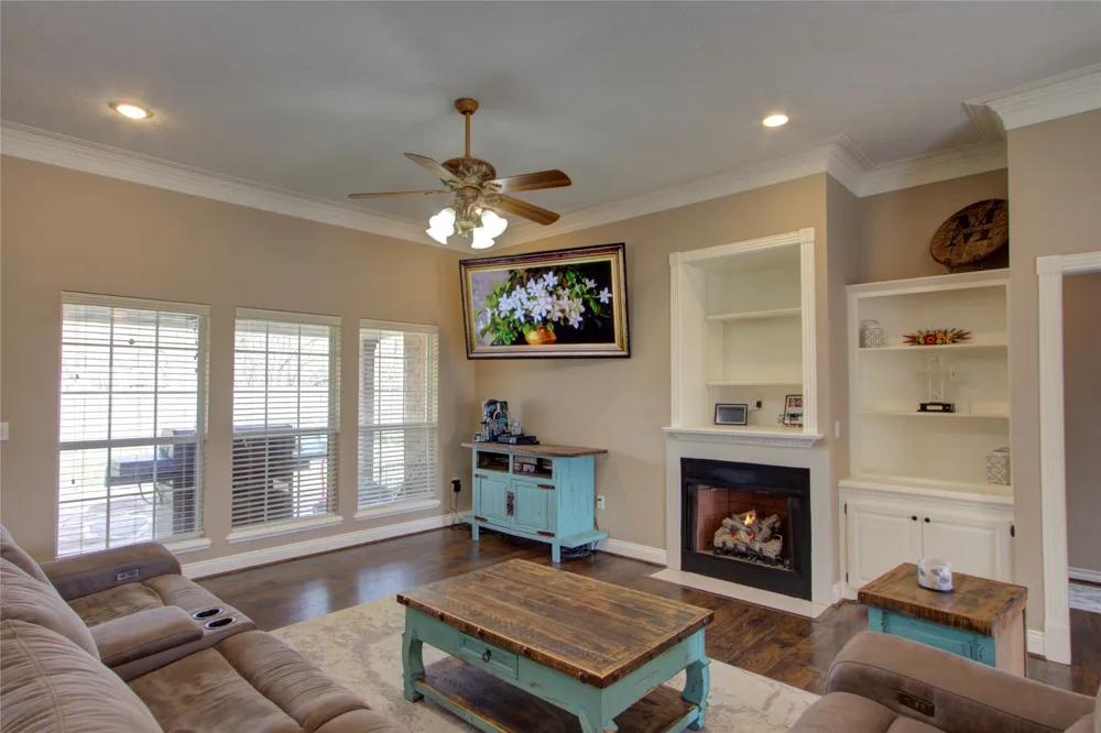 122 Corley Circle Wake Village, TX 75501