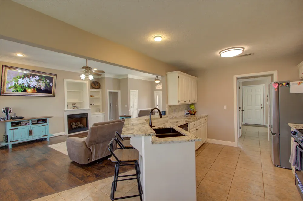 122 Corley Circle Wake Village, TX 75501