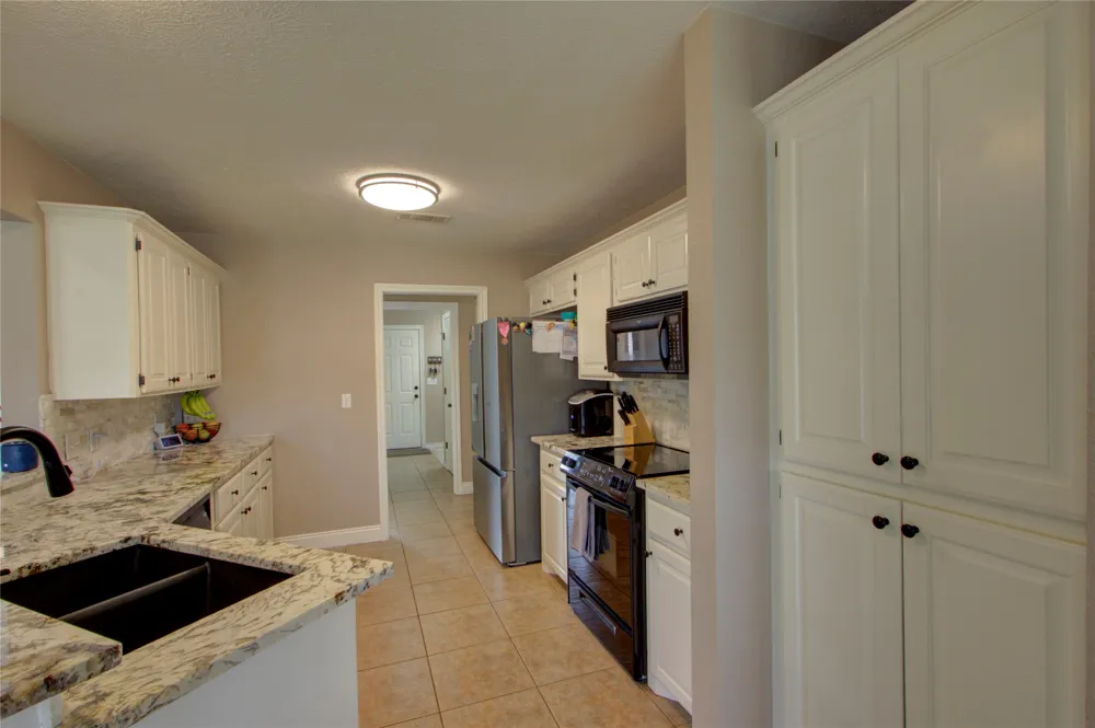 122 Corley Circle Wake Village, TX 75501