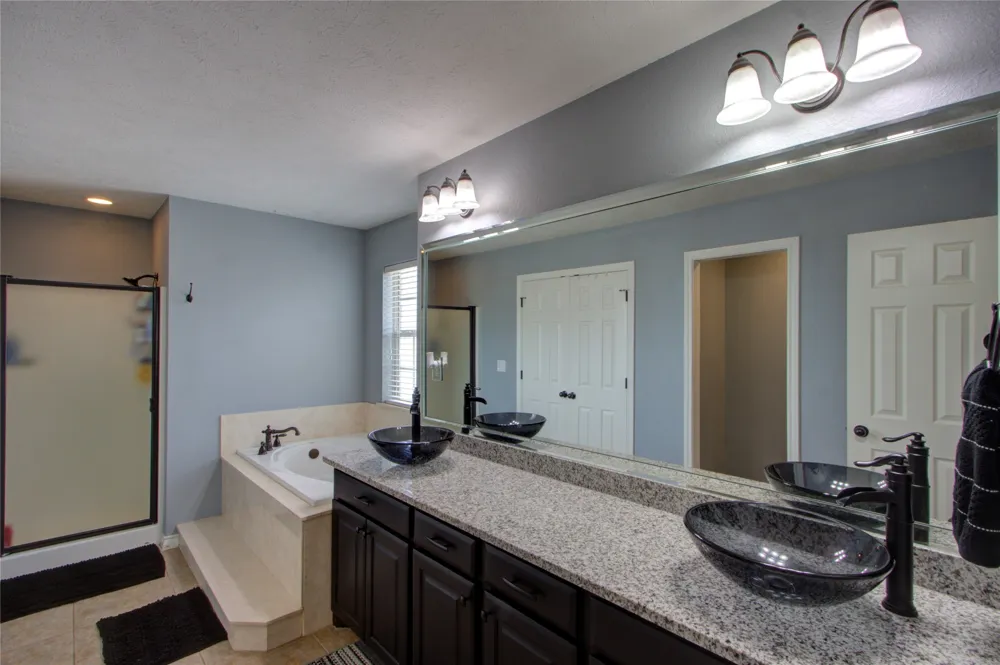 122 Corley Circle Wake Village, TX 75501
