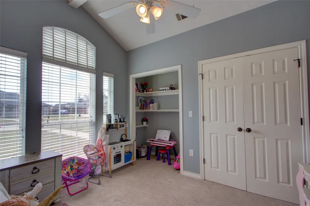 122 Corley Circle Wake Village, TX 75501