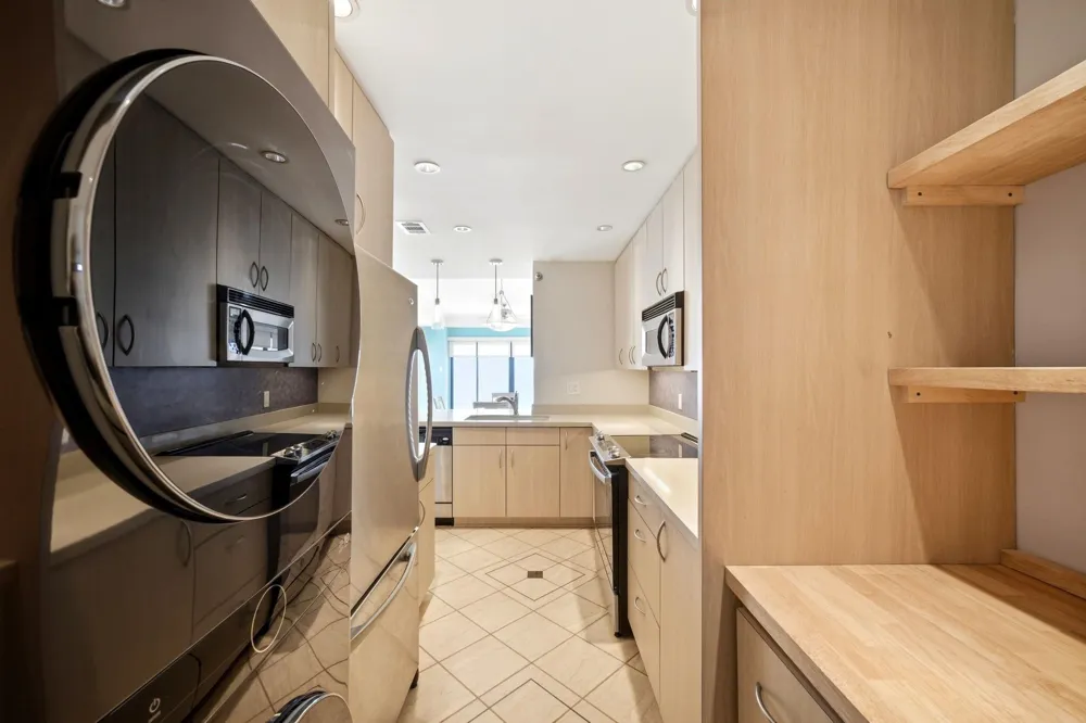 7700 Seawall Boulevard #501 Galveston, TX 77551