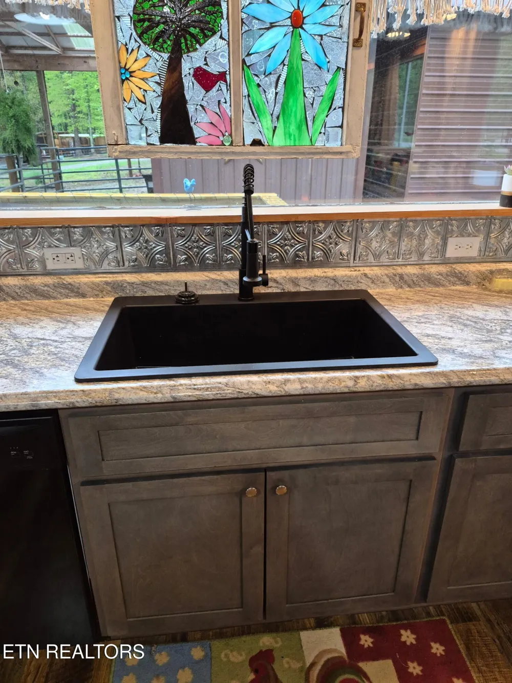 101 Ridgepoint Rd Jamestown, TN 38556
