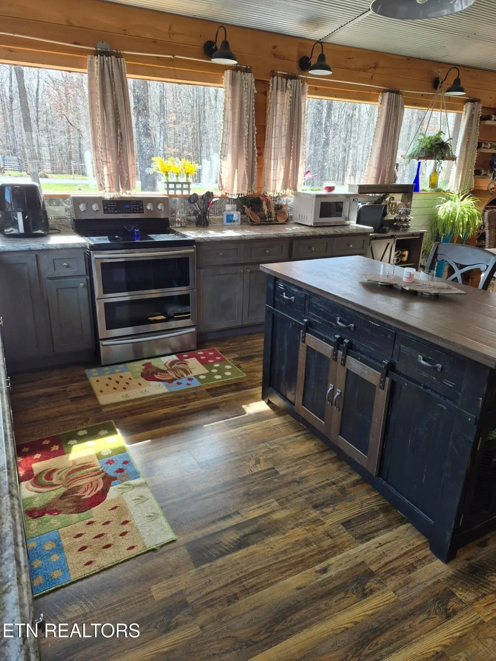 101 Ridgepoint Rd Jamestown, TN 38556
