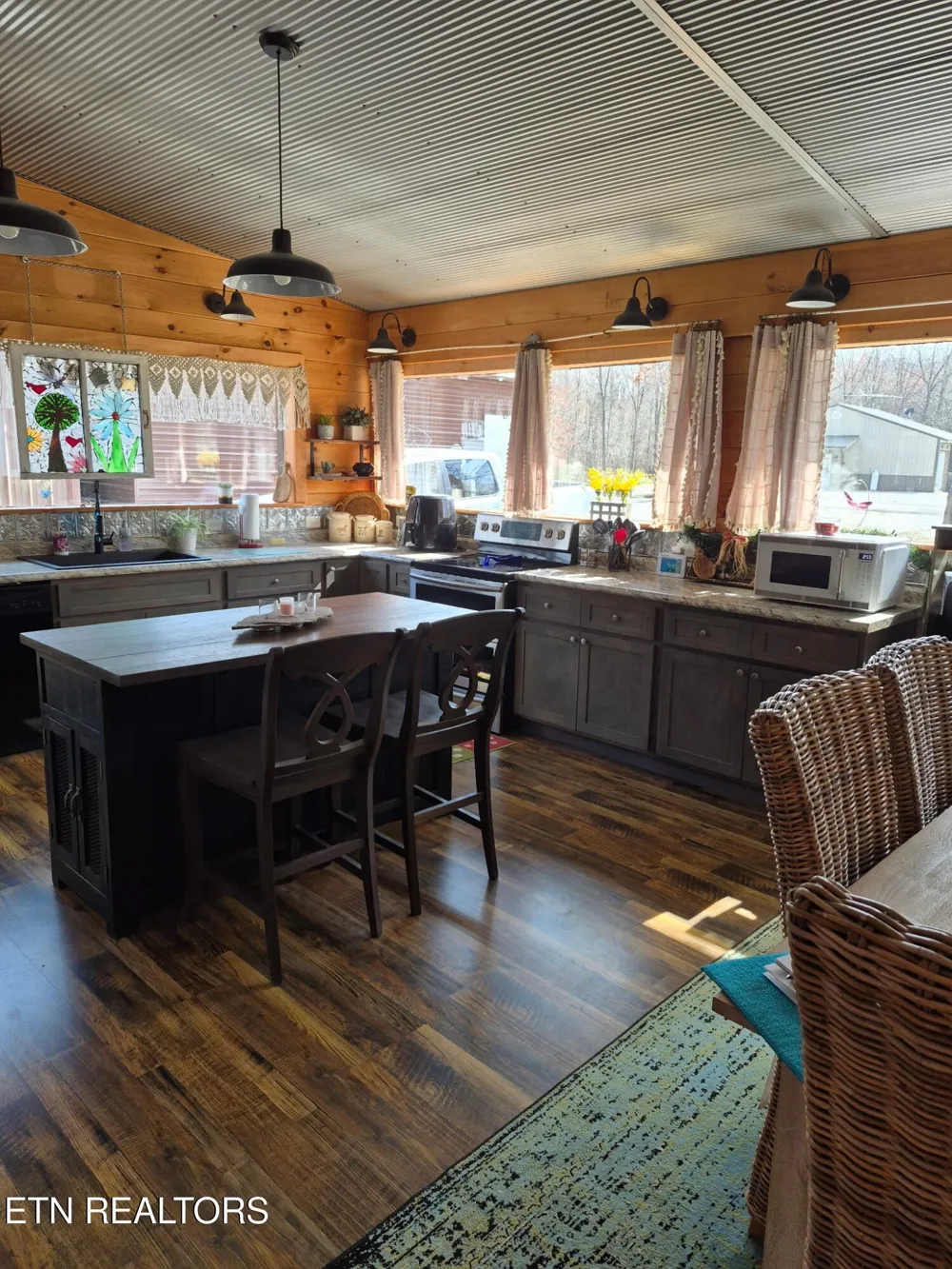 101 Ridgepoint Rd Jamestown, TN 38556