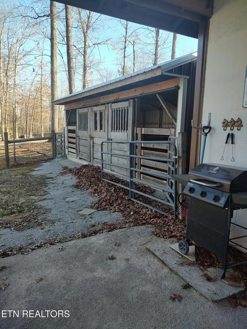 101 Ridgepoint Rd Jamestown, TN 38556