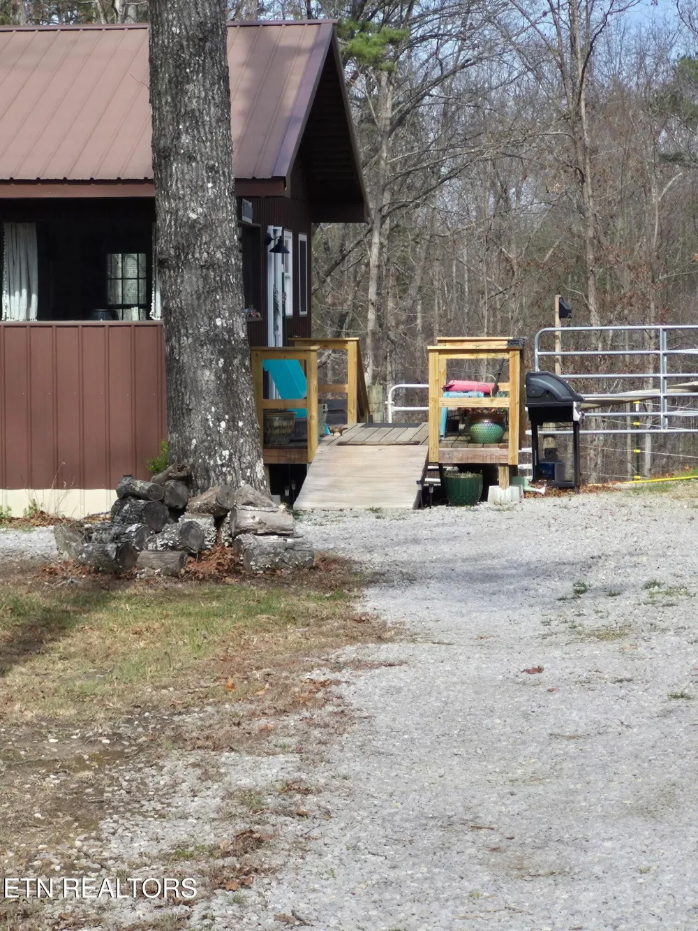 101 Ridgepoint Rd Jamestown, TN 38556