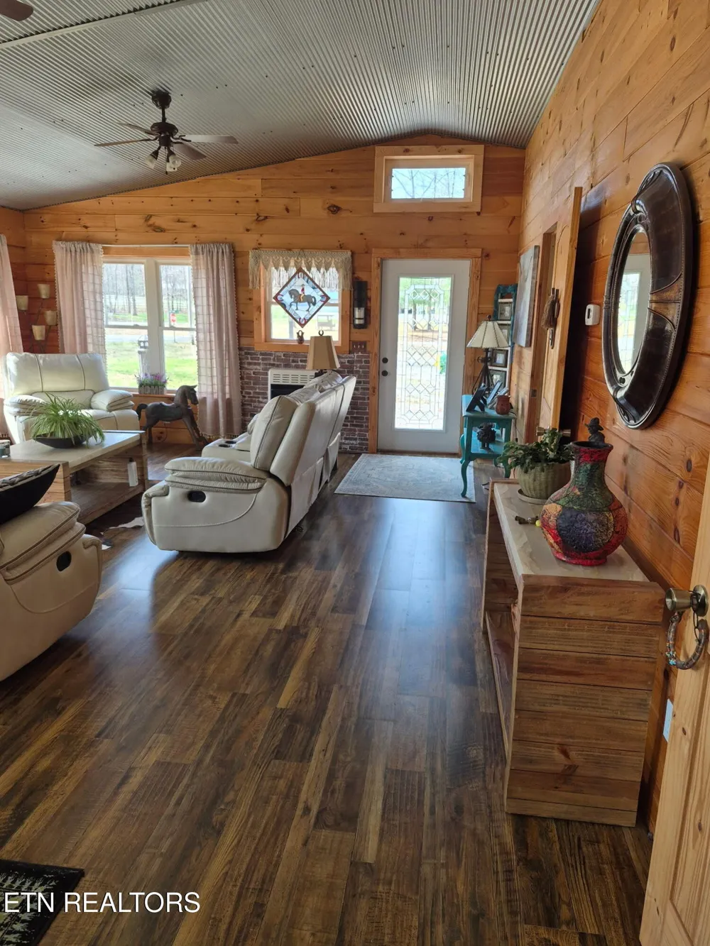 101 Ridgepoint Rd Jamestown, TN 38556