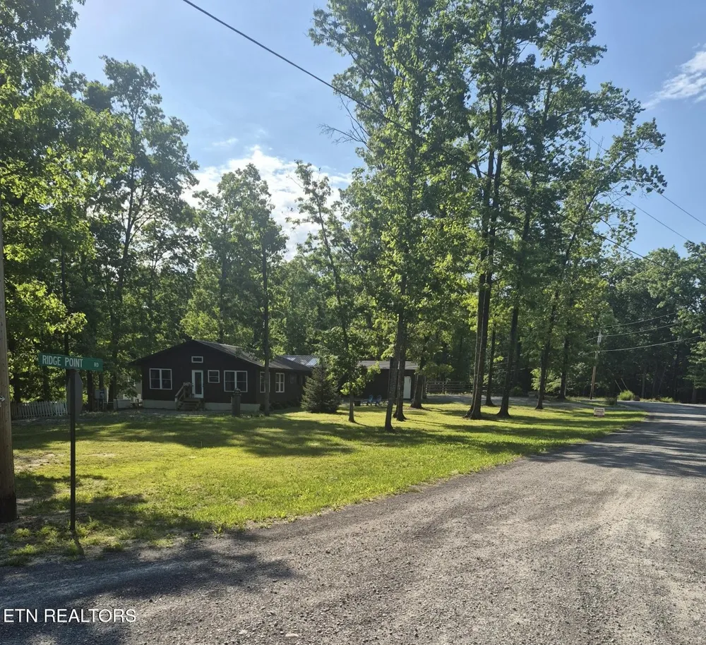 101 Ridgepoint Rd Jamestown, TN 38556