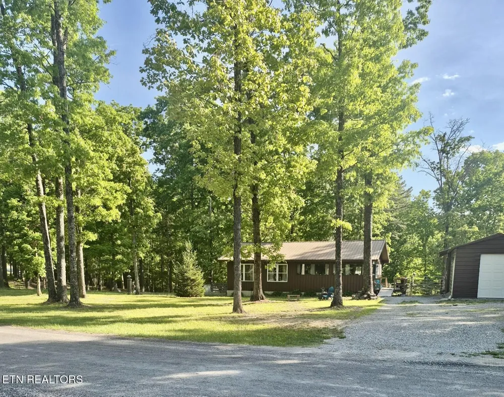 101 Ridgepoint Rd Jamestown, TN 38556