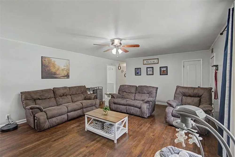 98 James Street Tallapoosa, GA 30176