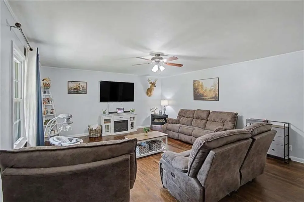 98 James Street Tallapoosa, GA 30176