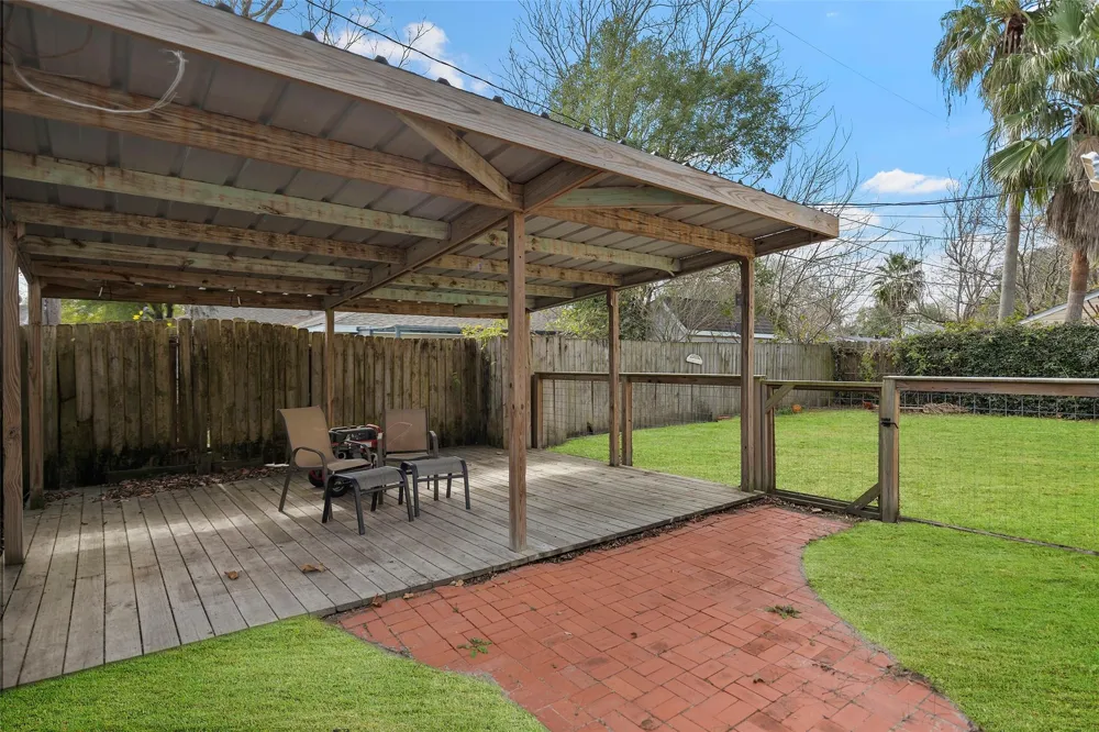 115 Marlin Avenue Galveston, TX 77550