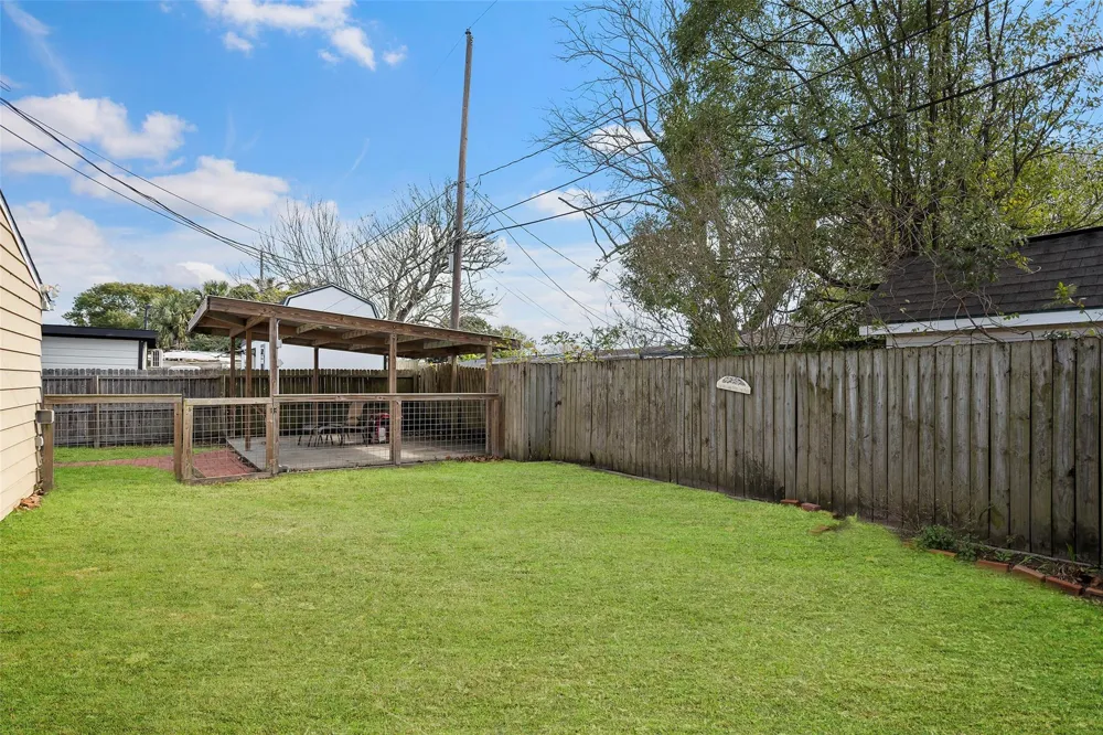 115 Marlin Avenue Galveston, TX 77550