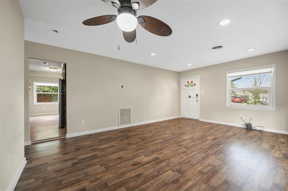 115 Marlin Avenue Galveston, TX 77550
