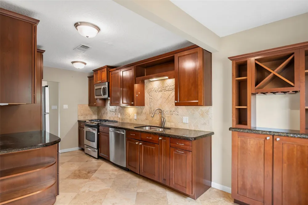 115 Marlin Avenue Galveston, TX 77550