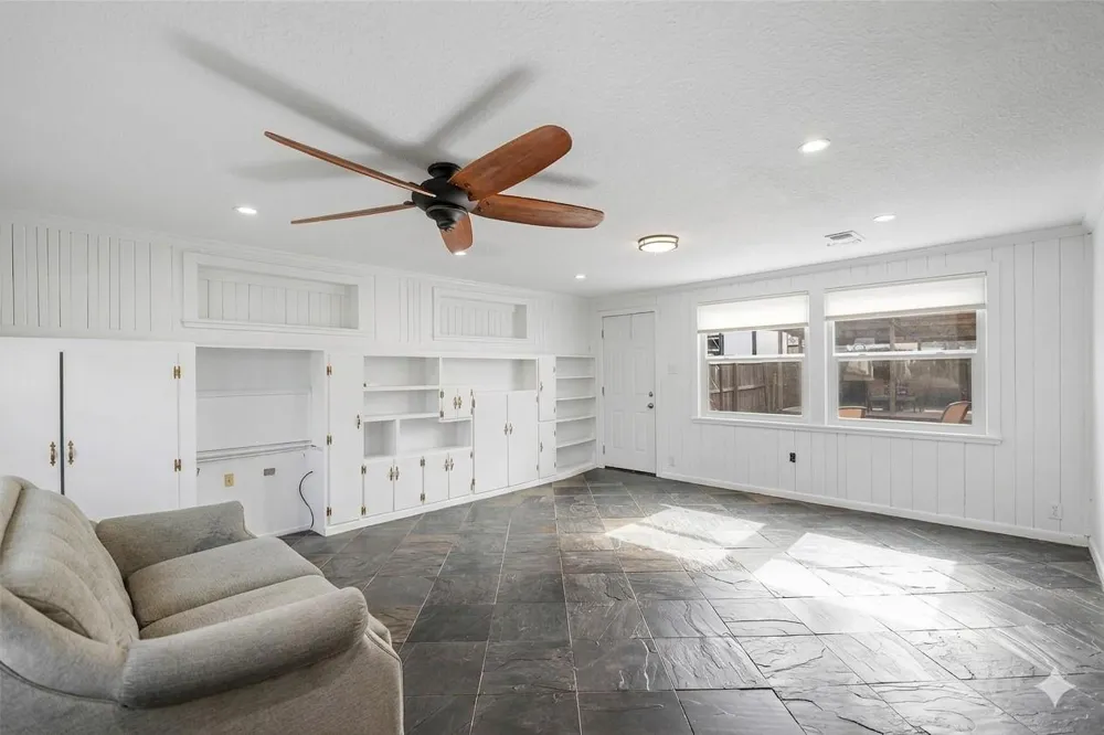 115 Marlin Avenue Galveston, TX 77550