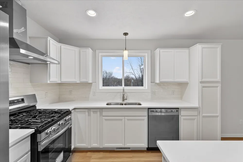 10555 68th Street SE Alto, MI 49302