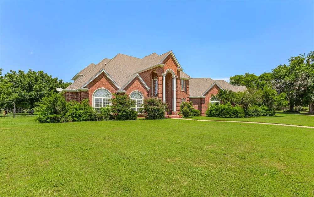 3107 Harris Street Gainesville, TX 76240