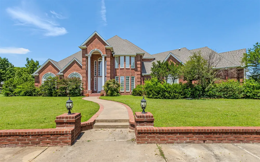 3107 Harris Street Gainesville, TX 76240