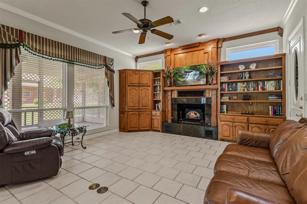 3107 Harris Street Gainesville, TX 76240